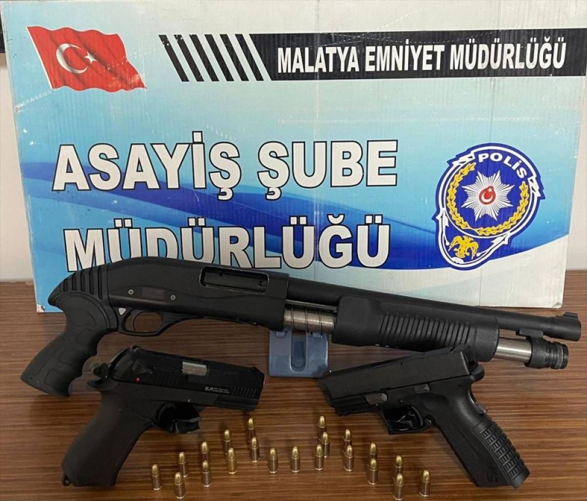 İşletme ve araca silahlı saldırı düzenleyen 3 şüpheli yakalandı