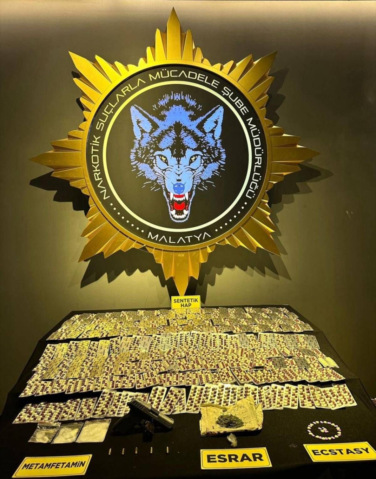 Uyuşturucu operasyonunda 4 zanlı yakalandı