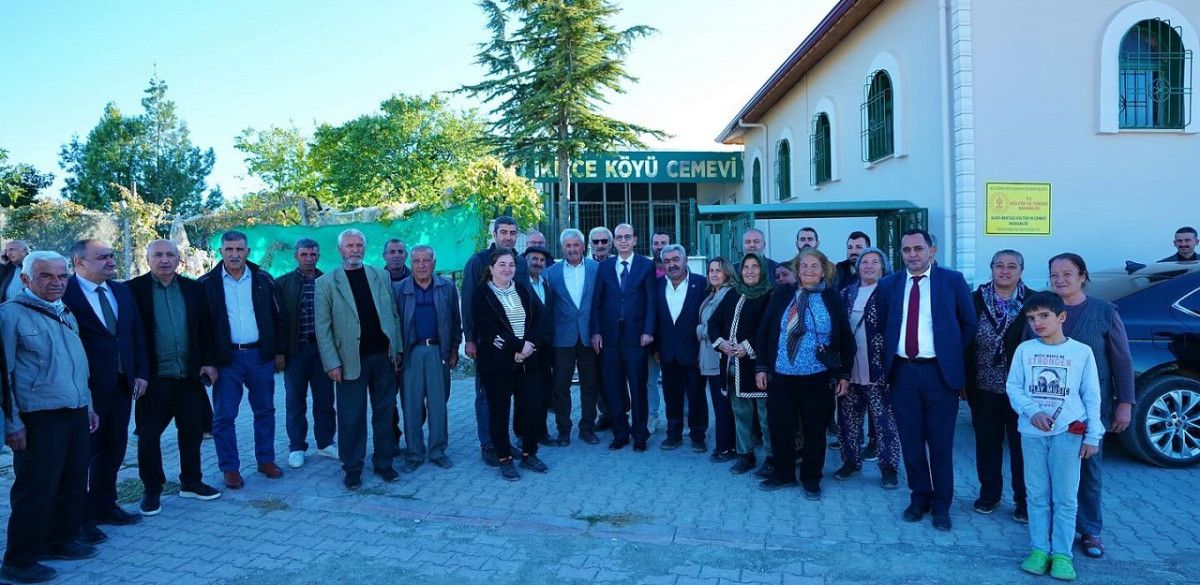 Başkan Geçit, İkizce Mahallesi'nde Talepleri Dinledi