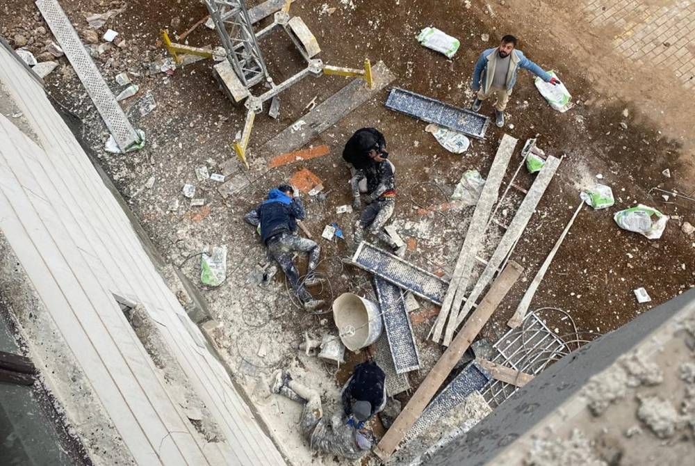 İskele asansörü çöktü: 3 ağır yaralı