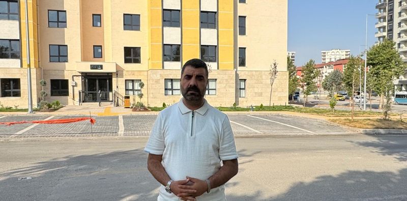 Başkan Akkaya : Anahtarı verdiniz,konutlar hazır,vatandaş niye taşınamıyor