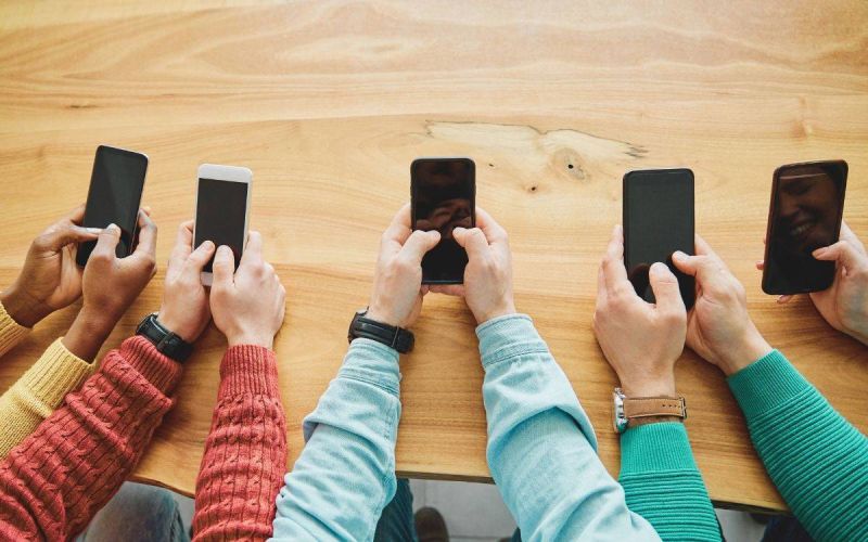 Gün içinde 5 saatten fazla cep telefonu kullanıyorsanız dikkat!