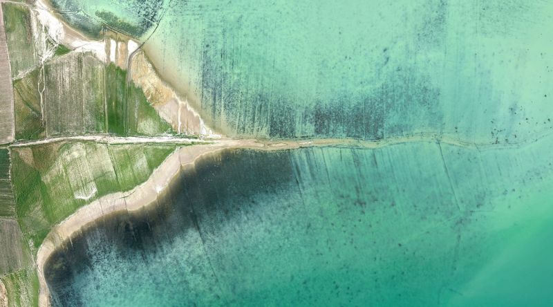 Karakaya Barajı'nda su seviyesi sıcak hava ve kuraklık nedeniyle geriledi