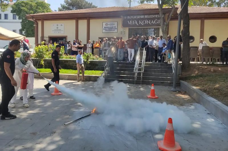 Malatya Büyükşehir Belediyesi'nden "afetlere hazırlık" eğitimi
