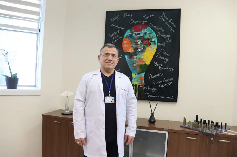 Prof. Asoğlu'ndan alışveriş bağımlılığı uyarısı: “Kredi kartlarını kullanmamak lazım”