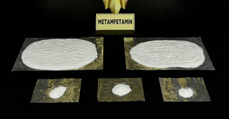 745 gram metamfetamin ele geçirildi