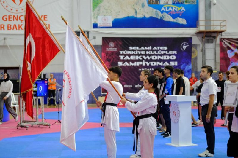 Malatya Tekvandocularından Alanya’da Büyük Başarı