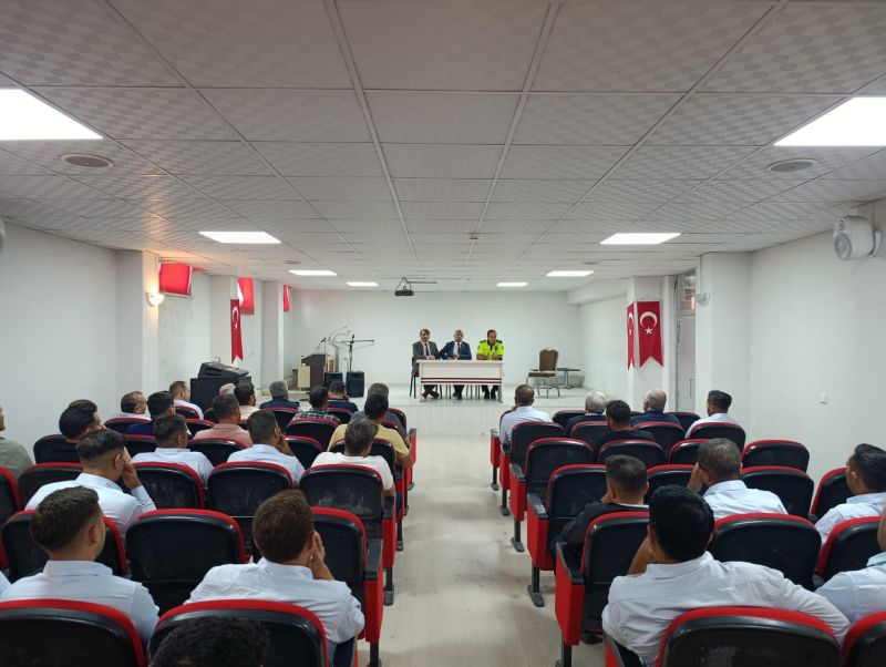 Okul Servisi Sürücülerine Bilgilendirme Toplantısı Düzenlendi