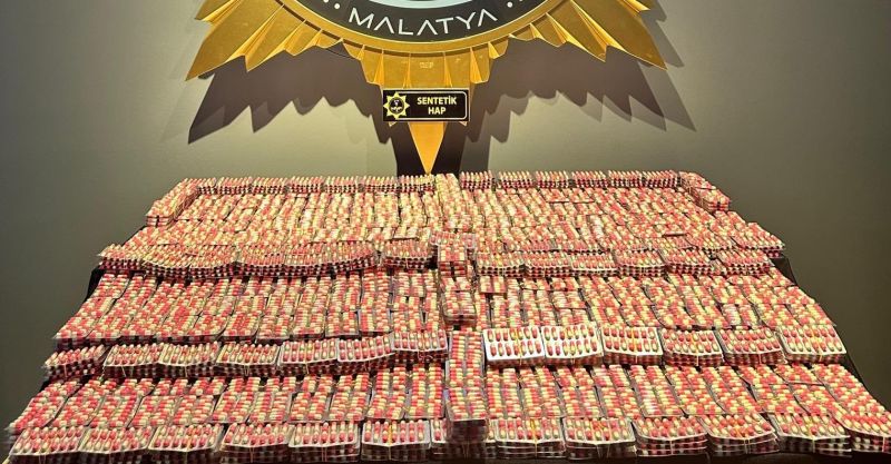 Malatya’da Uyuşturucu Operasyonu: 22 Bin 240 Sentetik Ecza Hap Ele Geçirildi