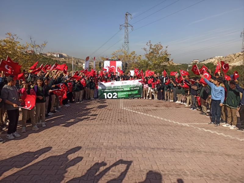 Cumhuriyetin 102. Yılına Özel 102 Fidan Malatya'da Toprakla Buluştu