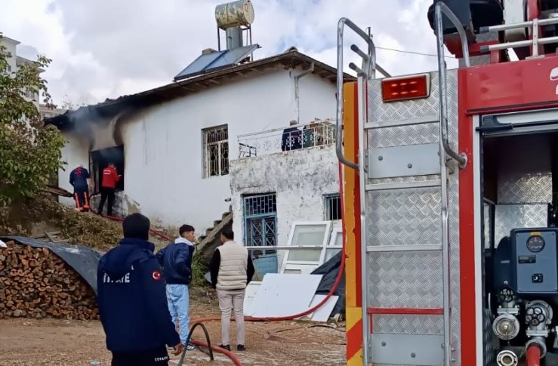 Akçadağ’da Ev Yangını: Maddi Hasar Oluştu