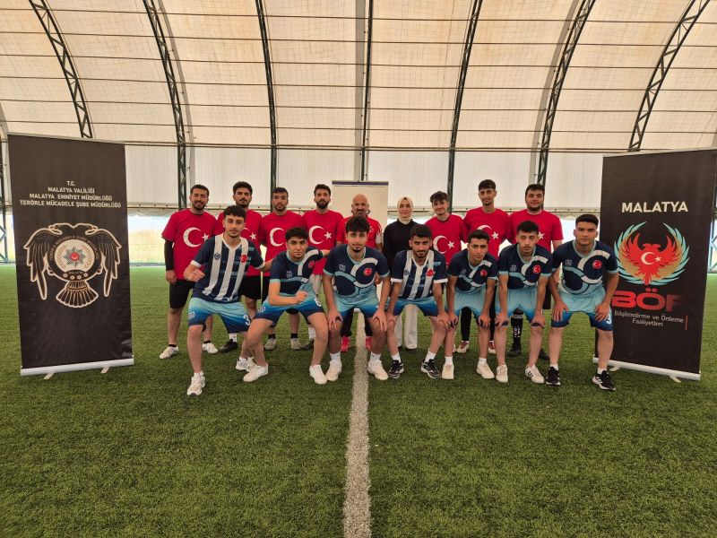 ‘Gençlik ve Güvenli Gelecek’ Projesiyle Gençler Hem Eğlendi Hem Bilgilendi