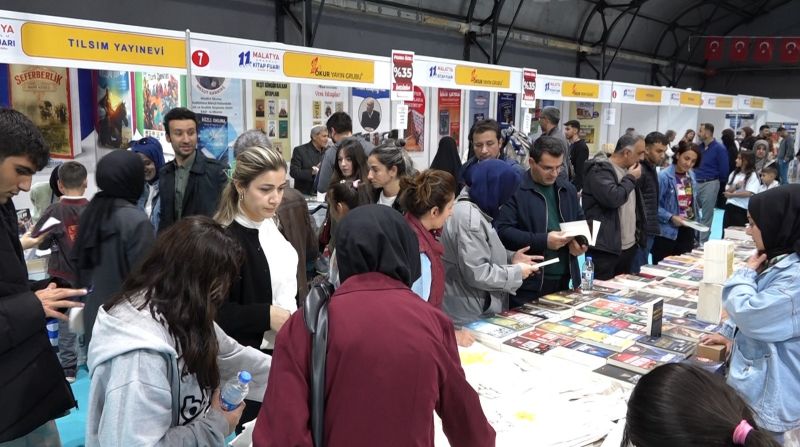11. Malatya Anadolu Kitap ve Kültür Fuarı Yoğun İlgi Görüyor