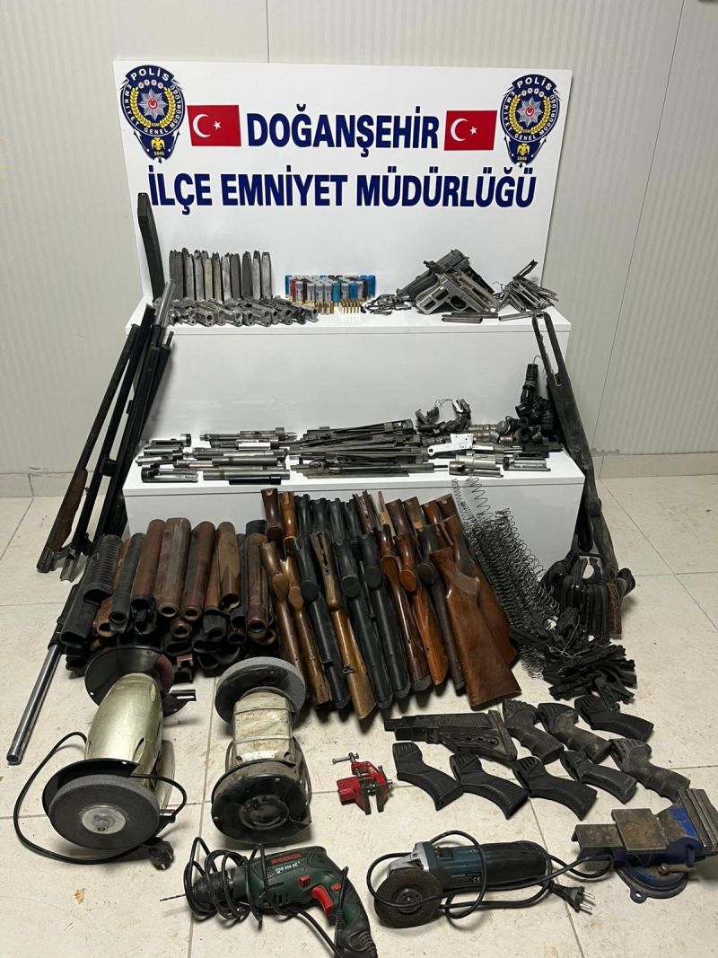 Doğanşehir’de Ruhsatsız Silah Operasyonu: 1 Kişi Tutuklandı