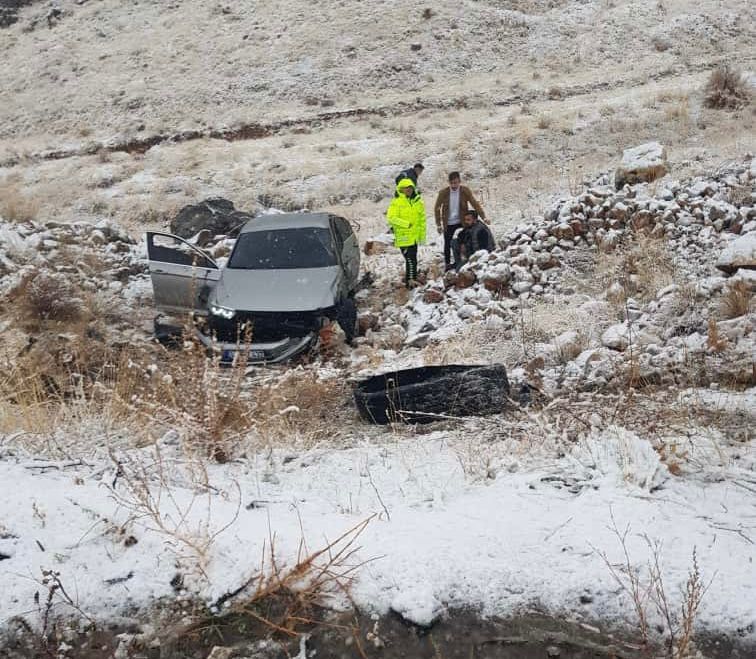 Doğanşehir’de Kar Yağışı Kazaya Neden Oldu: 1 Yaralı