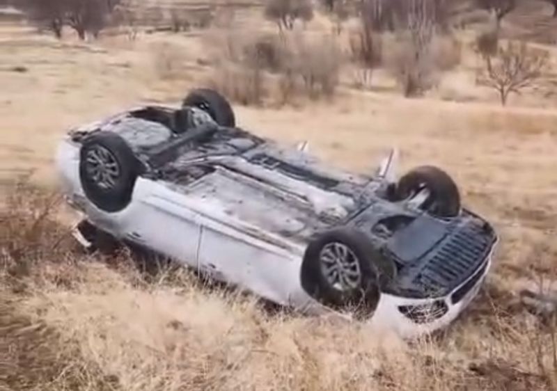 Hekimhan'da Otomobil Şarampole Yuvarlandı, 4 Yaralı