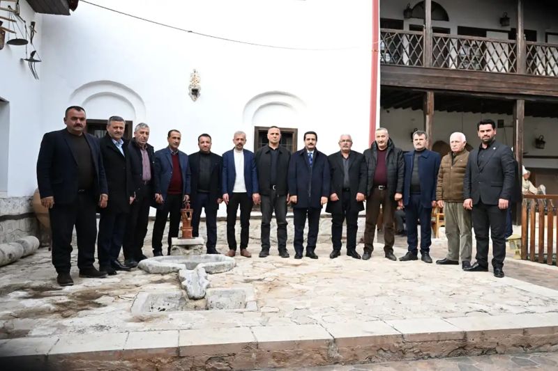 Başkan Taşkın, mahalle muhtarlarıyla bir araya geldi