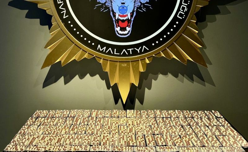 Malatya’da Sokak Satıcılarına Yönelik Operasyonda 3 Şüpheli Tutuklandı