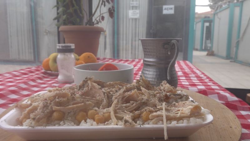 Depremin Ardından Umudu Tencereye Koydu