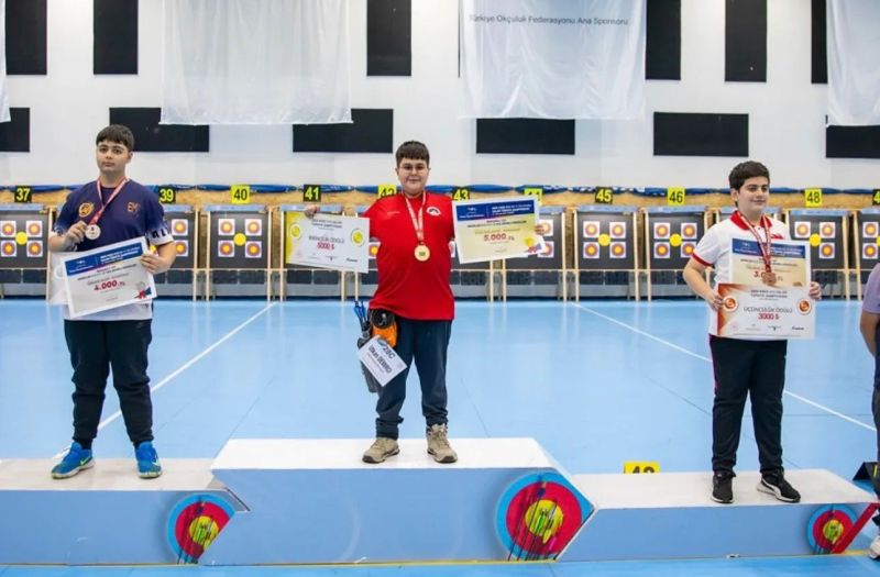 Malatyalı Utkan Demirci, Türkiye Salon Okçuluk Şampiyonu Oldu