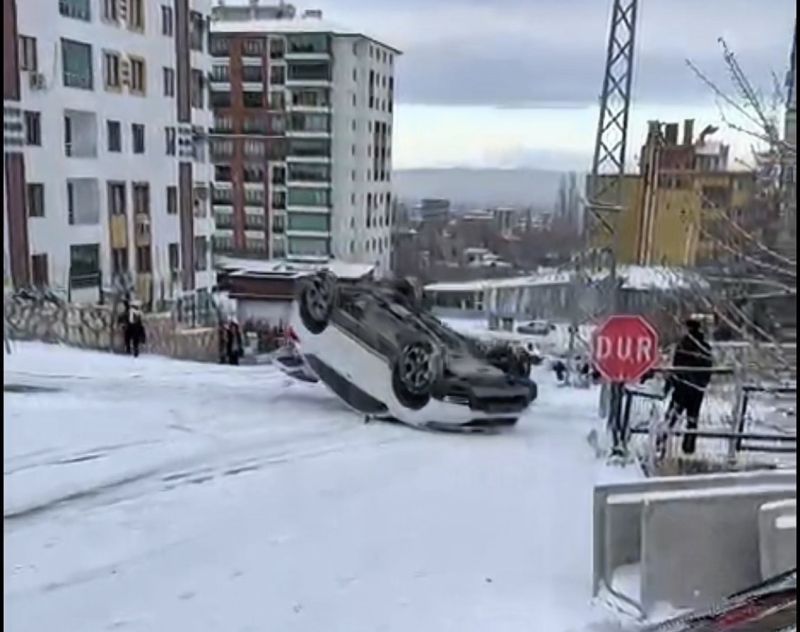 Malatya’da kar sonrası buzlanma kazaları şehir genelini felç etti