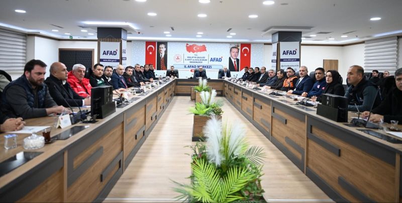 Malatya Kar Yağışına Karşı Teyakkuzda: 3 Bin 554 Personel Sahada!