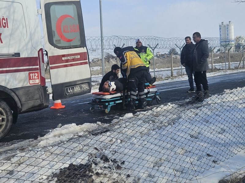 Malatya’da Minibüs Yoldan Çıktı: 1 Yaralı