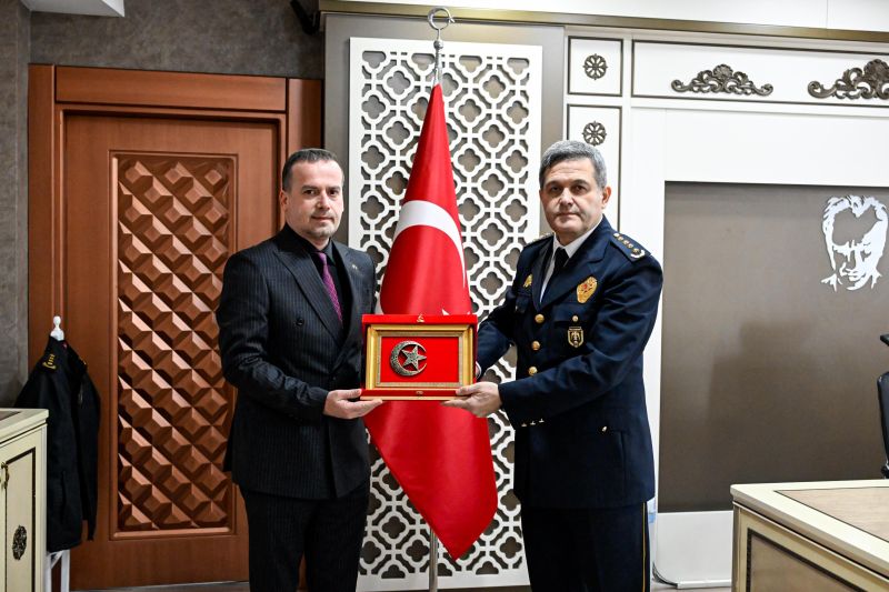 Karademir: İş Dünyası Olarak Her Zaman Kahraman Polislerimizin Yanındayız