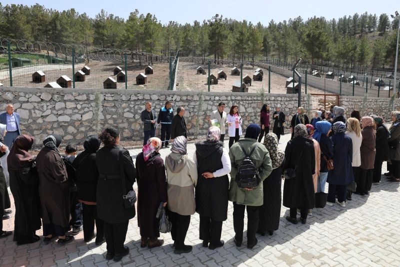 Battalgazi’de 24 Aylık Yatırımlar Kadın Kollarına Sahada Tanıtıldı