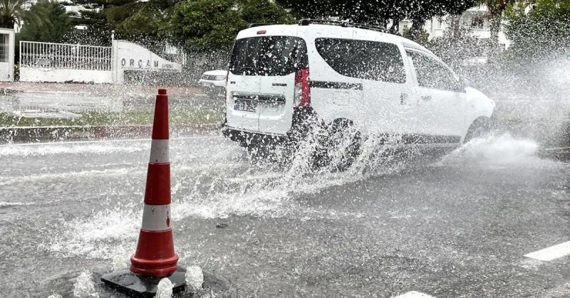 Meteoroloji'den 13 İl İçin Kuvvetli Yağış Uyarısı