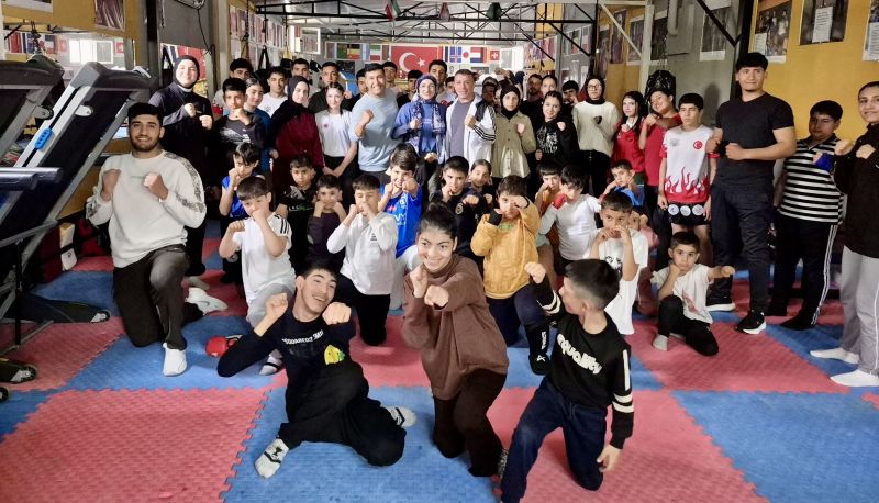 Malatyalı Muay Thai Sporcularından Takım Halinde Büyük Başarı