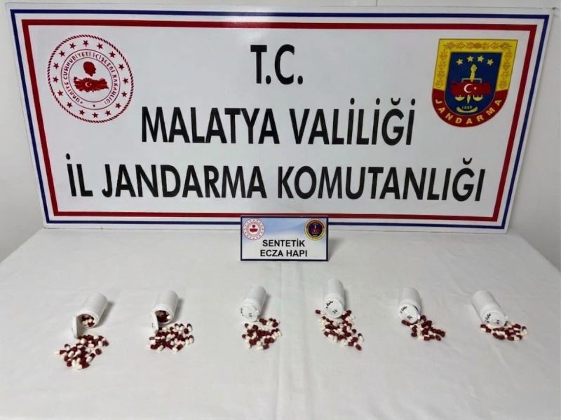 Uyuşturucu Haplarla Yakalandı, Tutuklandı
