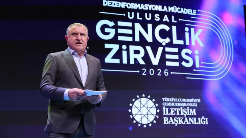 İnönü Üniversitesi Öğrencileri Dezenformasyonla Mücadele Zirvesi’nde Yer Aldı