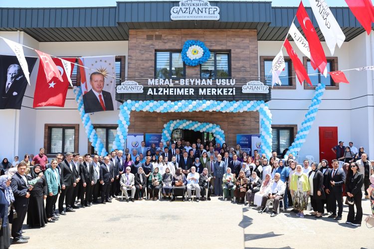 Gaziantep'te Dev Sağlık Yatırımı: Meral-Beyhan Uslu Alzheimer Merkezi Açıldı