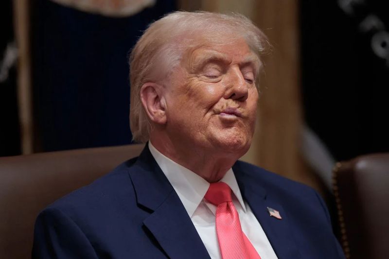 Trump’a 5,8 Milyon Dolar Tazminat ÖdemeKararı