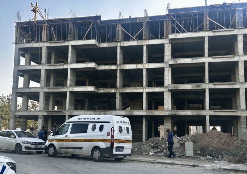Malatya’da İnşaattan Düşen İşçi Ağır Yaralandı