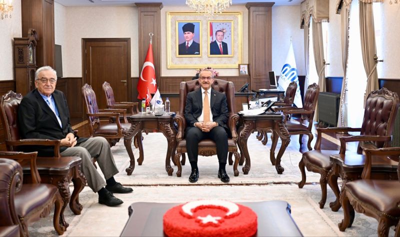 Vali Seddar Yavuz, Eski Başkan H. Cemal Akın’ı Kabul Etti