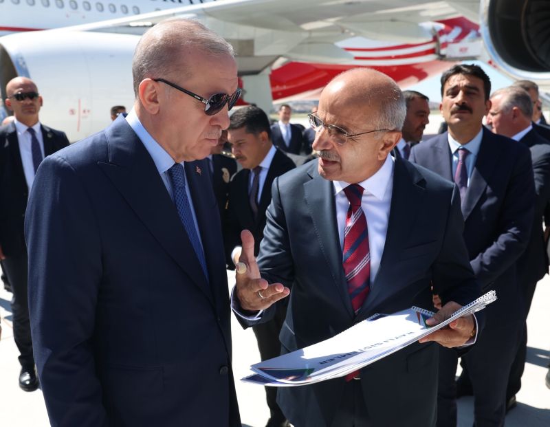İYİ Partili Yıldız’dan ‘Ayaküstü Görüşme’ Tepkisi: Malatya’nın Değeri Birkaç Dakika mı?