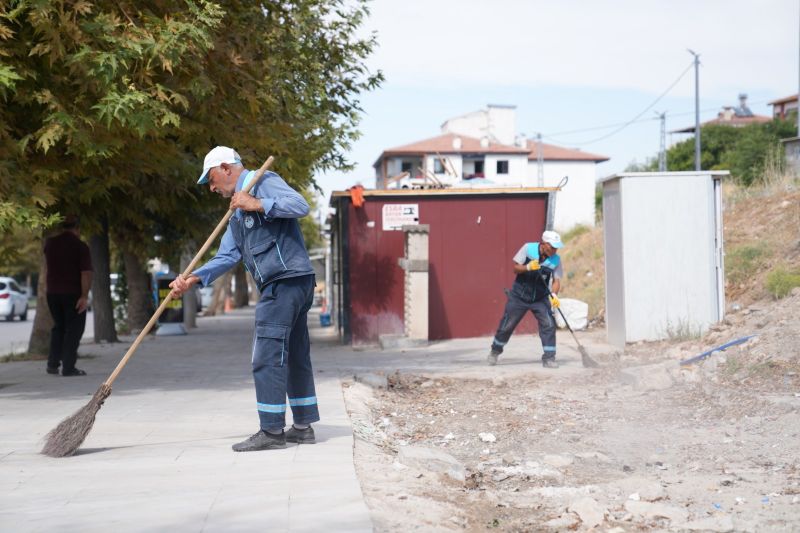 Konteynerlerin Kaldırıldığı Alanlarda Temizlik Çalışması