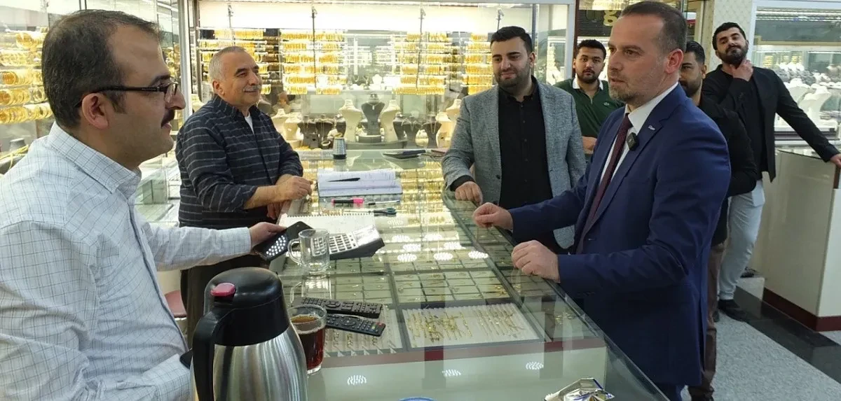 Başkan Karademir "Esnaf Hayatta Kalma Mücadelesi Veriyor"