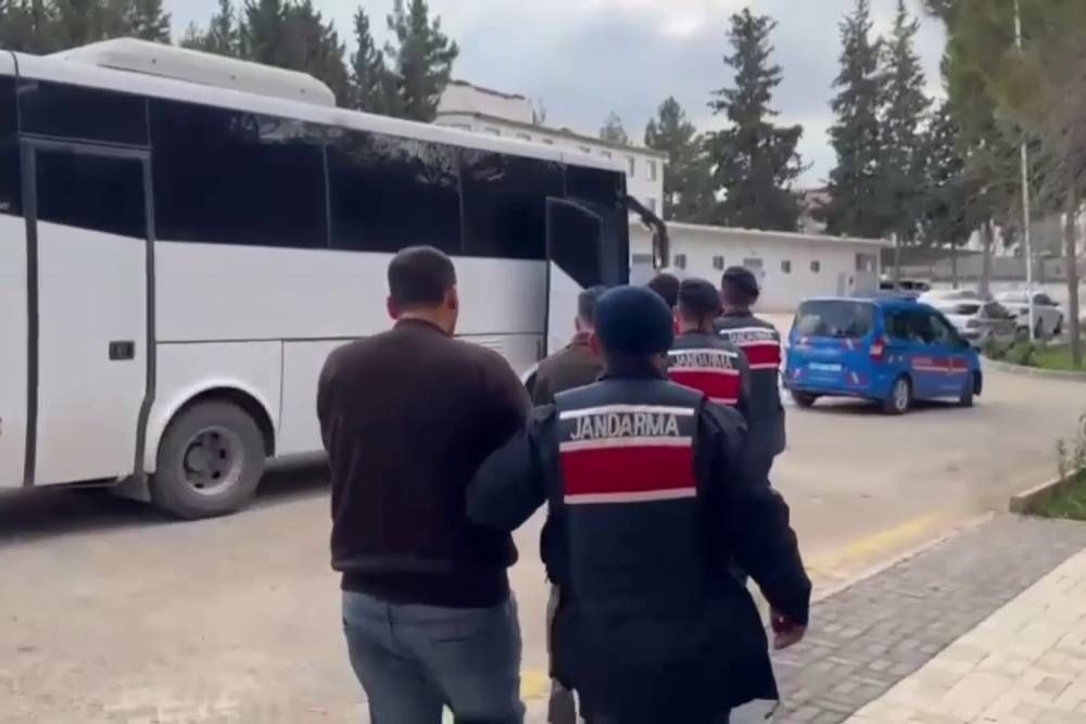 Sosyal medya dolandırıcılarına operasyon:  6 gözaltı