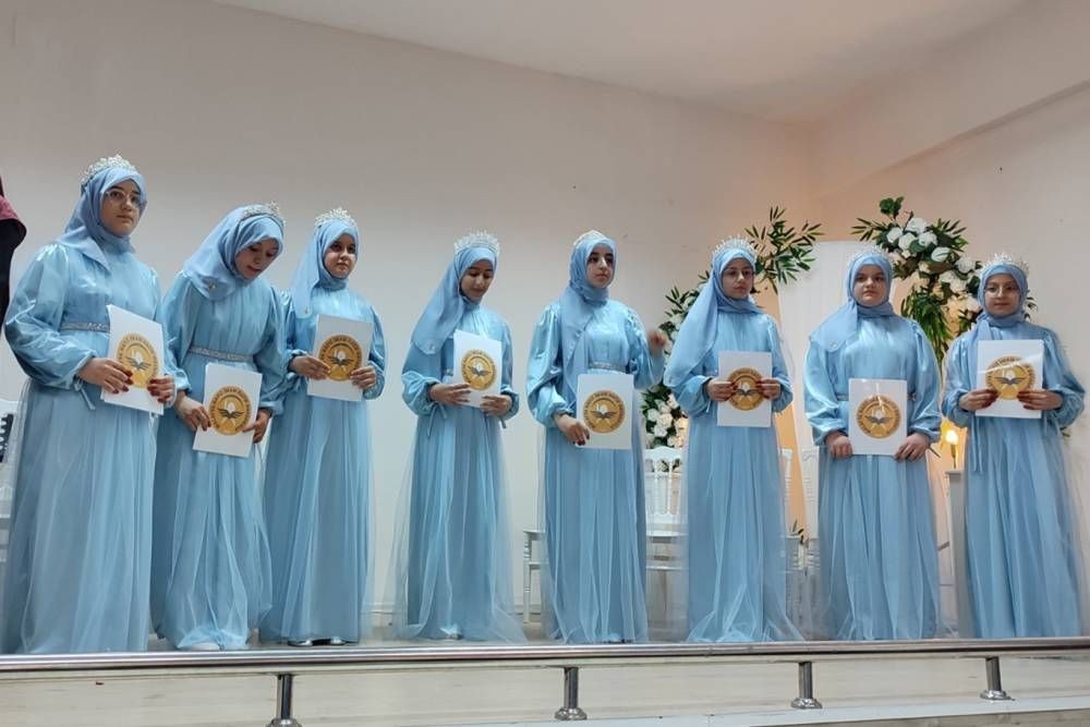 Malatya'da 8 hafizeye taç giydirildi