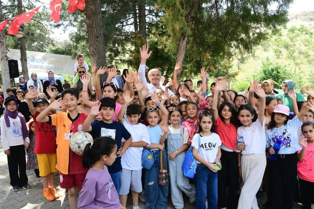 Malatya"da "Uçurtma Bizden, Uçurmak Sizden" temalı çocuk programı