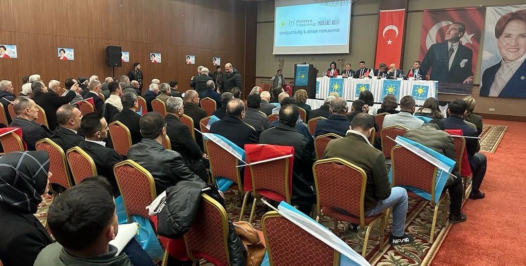 "İYİ Parti Kendi Adaylarını Belediye Başkanı Yapacaktır"