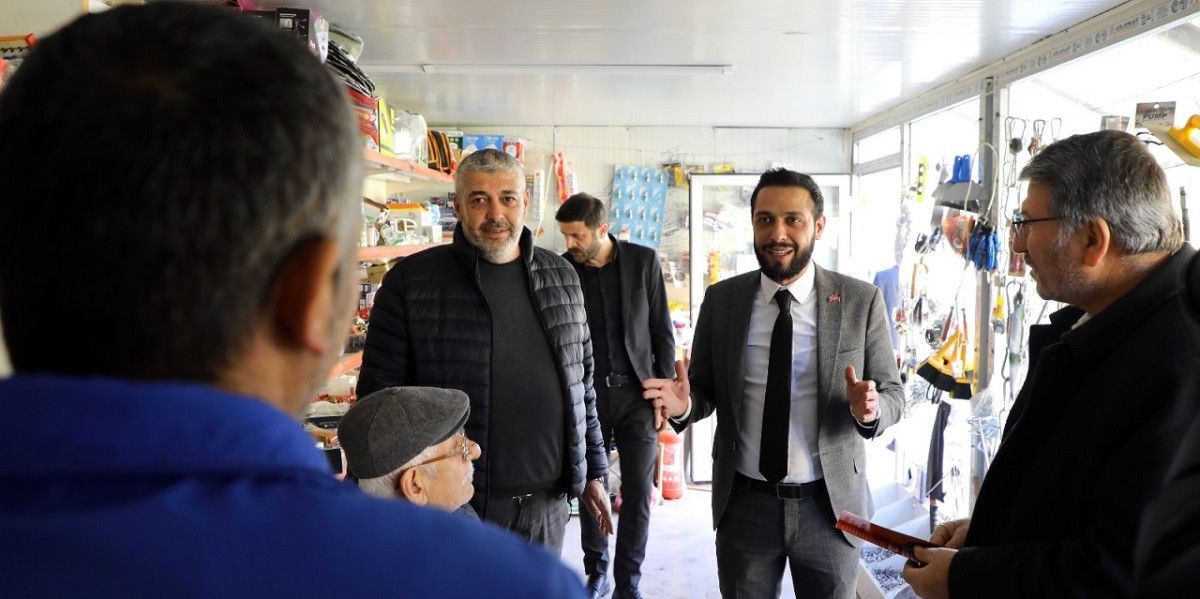 Ekrem Ceyhan Dilek Mahallesi'nde Esnafla Bir Araya Geldi