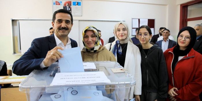 Battalgazi İlçesi AK Parti Adayı Bayram Taşkın'a Emanet