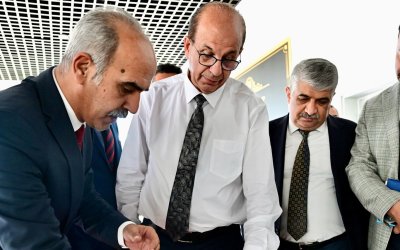 Başkan Geçit, yeni kütüphanede incelemelerde bulundu
