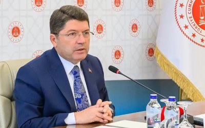 Bakan Tunç: Sahte elektronik imza soruşturmasında 199 kişi hakkında dava açıldı, 37 kişi tutuklandı