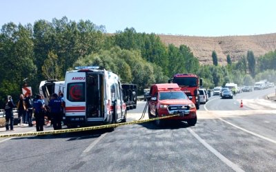 Kazada ağır yaralanan sürücü yoğun bakımda