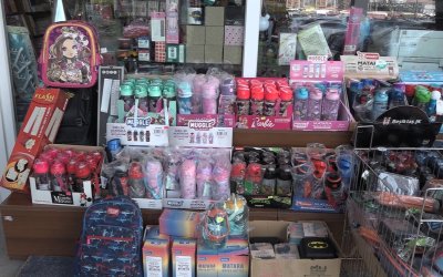 Okullar Pazartesi açılıyor, kırtasiye fiyatları el yakıyor